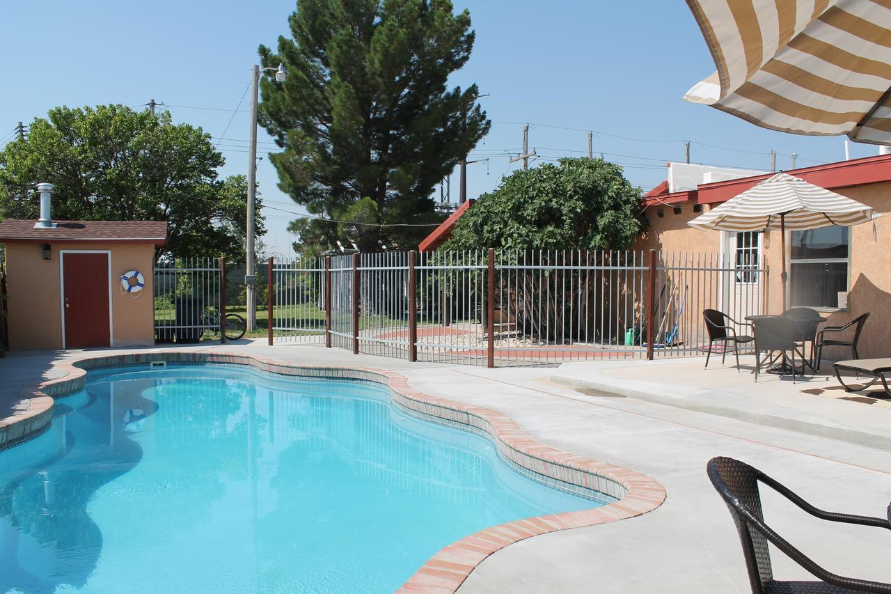Adobe Rose Boutique Inn Artesia Exterior photo